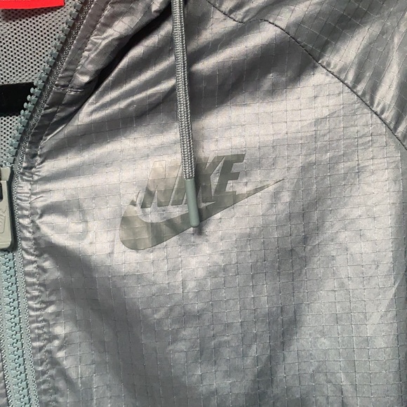 Worn once NIKE Jacket - Picture 3 of 6